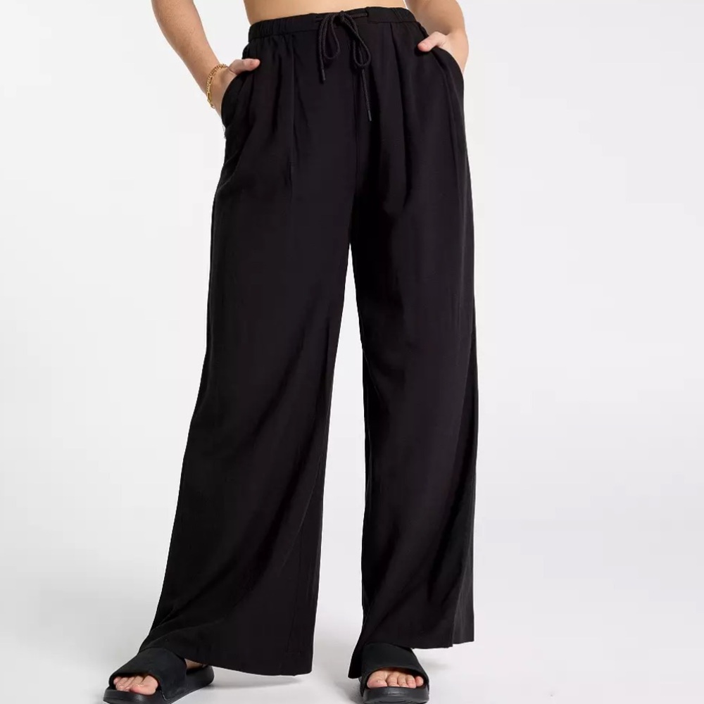CALIA by Carrie Underwood Elegant Black Wide-Leg Trousers
